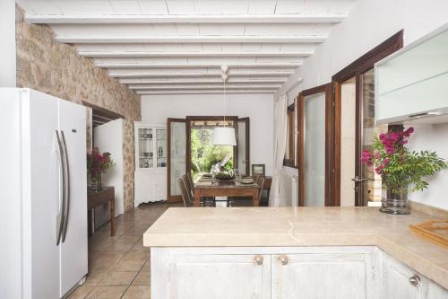 Selva Villa Sleeps 6 With Pool Air Con And Wifi