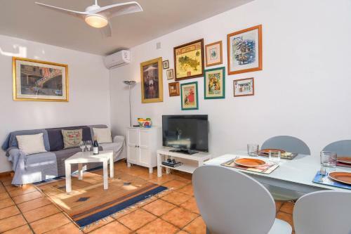 Senija Villa Sleeps 4 With Pool Air Con And Wifi