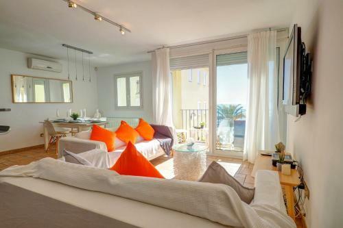 La Marina Sea Front Apartment By Hello Apartments Sitges