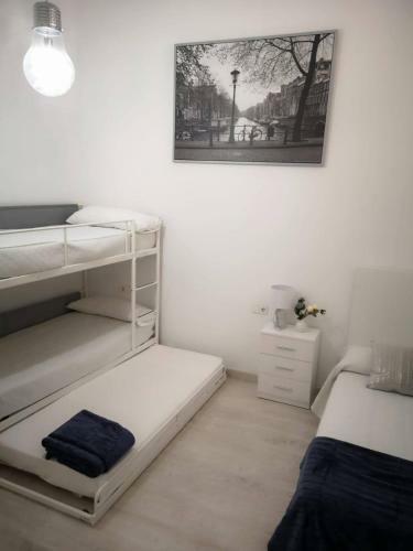 Apartment In The Postigo Next To The Cathedral