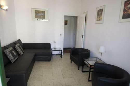 Ewan Large 2 Bed Apartment