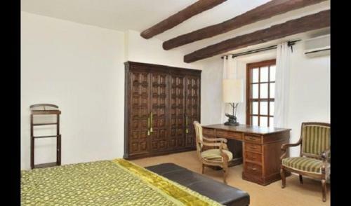 Villa In Sitges Sleeps 20 With Pool And Air Con