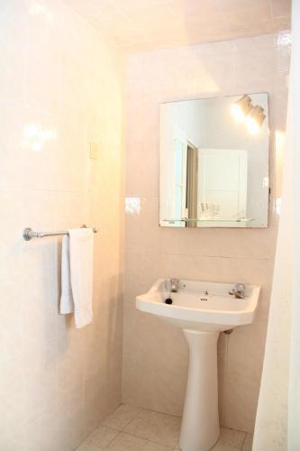 Hostal Residencial Carvalho