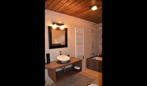 Solsona Villa Sleeps 24 With Pool