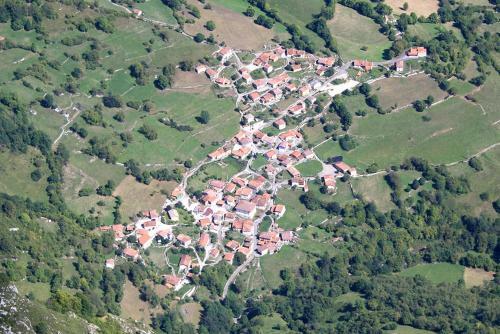 Hotel Rural Llerau