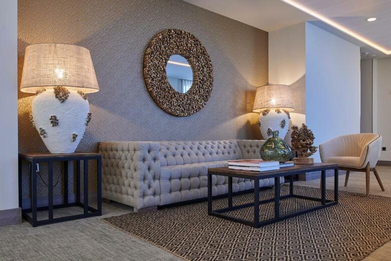 Ansares Hotel