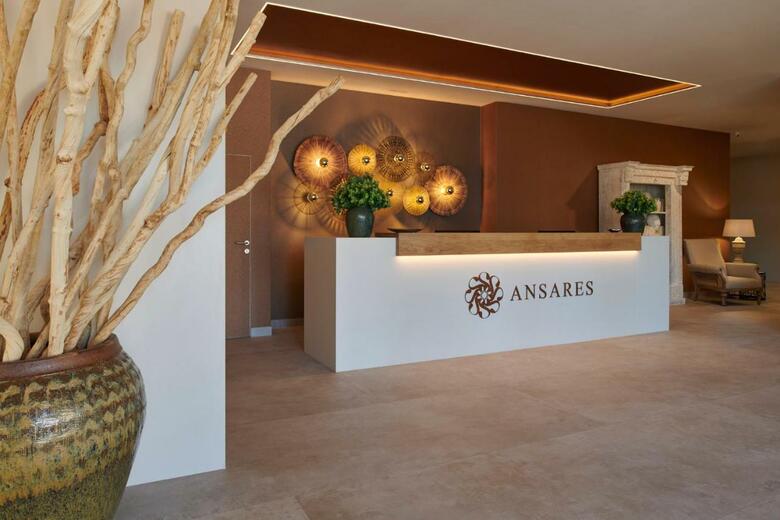 Ansares Hotel