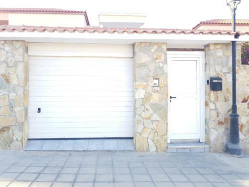 Apartment With Private Pool And Close To The Beach