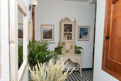 Hotel Hostal La Plaza Tolox