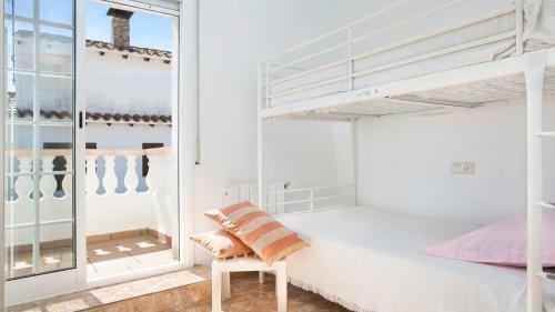 Villa In Tordera Sleeps 8 With Pool