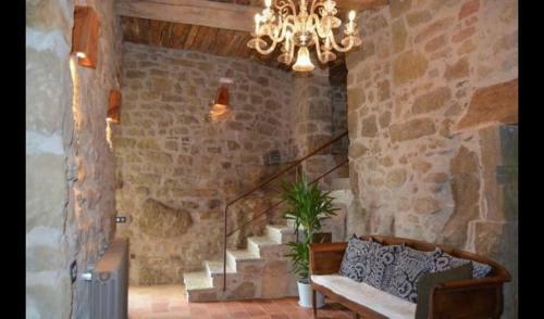 Tiurana Villa Sleeps 20 With Pool And Air Con