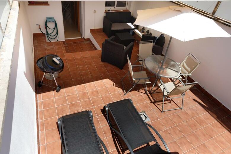 Villa Lets Holidays Big Terrace House With Parking
