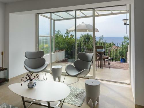Villa Danlux Alba