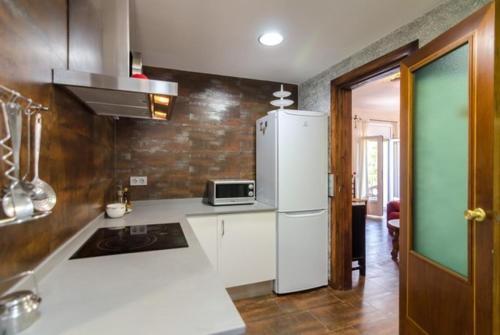 Tossa De Mar Villa Sleeps 8 Pool