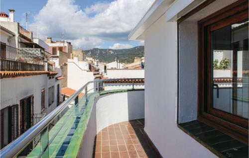 Three-bedroom Holiday Home In Tossa de Mar