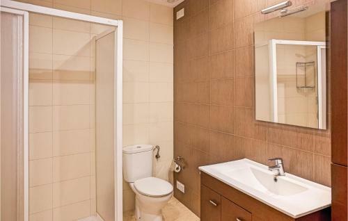 Nice Apartment In Tossa de Mar, Girona With 2 Bedrooms