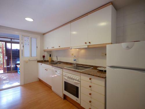Lets Holidays Fantastic Terrace Apartment