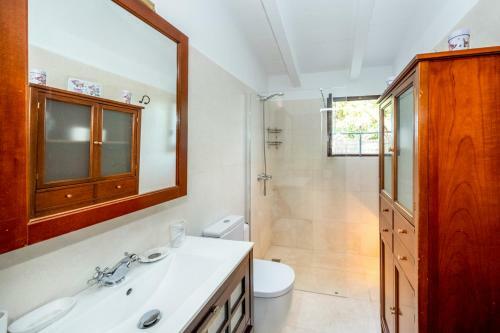 Trebeluger Villa Sleeps 14 With Pool And Air Con