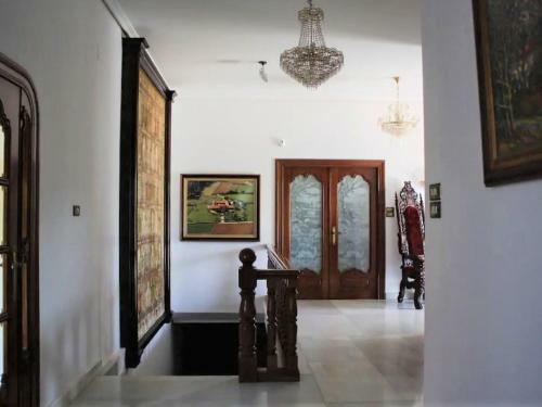 Traditional Villa In O Val, Nar�n With Pool