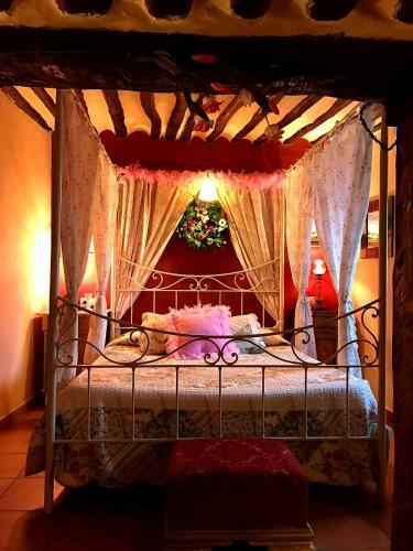 Hostal Room For Rent In Rural House
