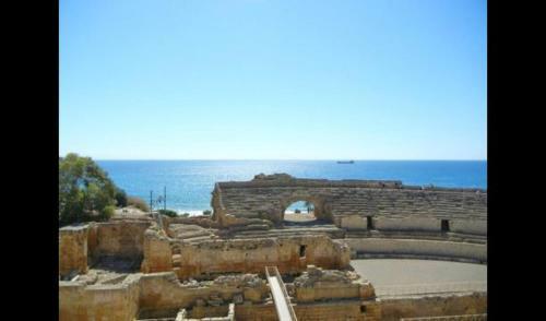 El Vendrell Villa Sleeps 34 With Pool And Air Con