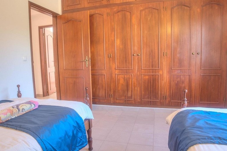 Mccaigs Holiday Apartments