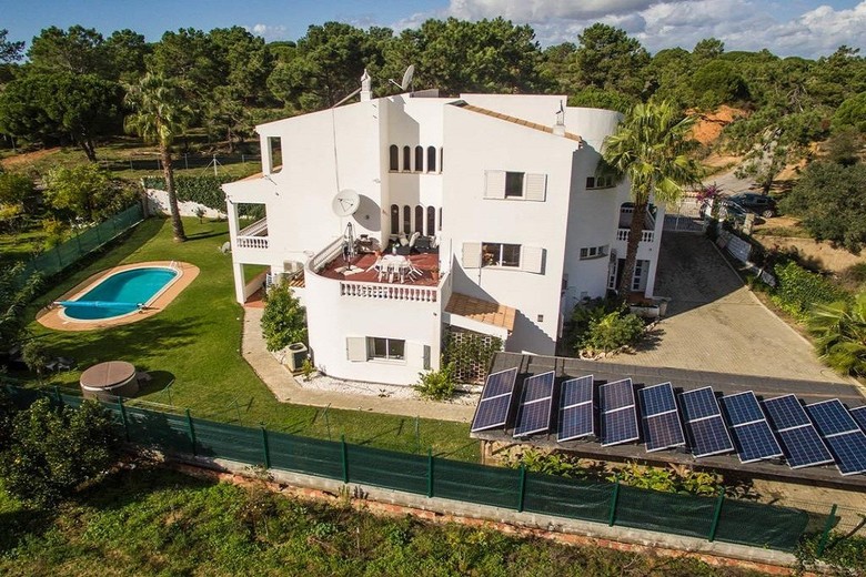 Mccaigs Holiday Apartments