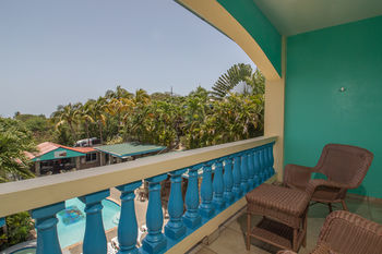 Hotel Lazy Parrot Inn