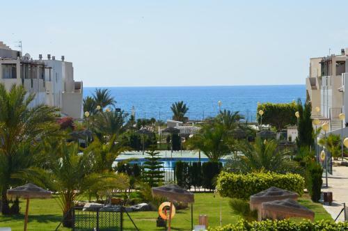 Apartamento Ground Floor Apt With Kitchenette, Private Patio, South Facing