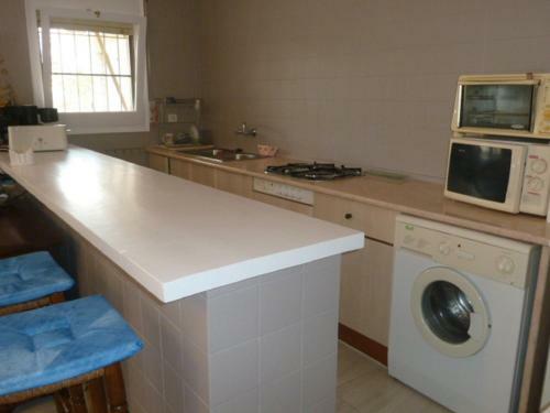 Apartamento En Planta Baja Directo Al Canal Ref 81