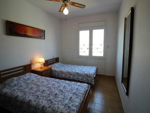 Cozy Holiday Home In Empuriabrava With Terrace