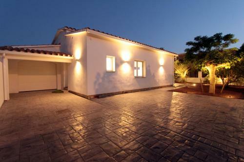 Villa Leon Inmo Carmanso 68 - 12262