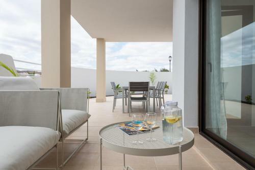 Apartment In Luxury Residential With Pool And Terrace