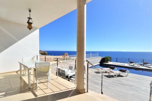 Villa Casa Cabrera- En Primera Linea de Mar- Cala Pi-