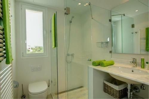Cala D'or Villa Sleeps 6 With Pool And Air Con