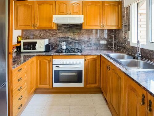 Lovely Holiday Home In Fr�ncas With Jacuzzi