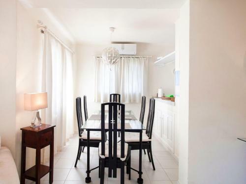 Elegant Holiday Home In Cala D'or With Swimming Pool