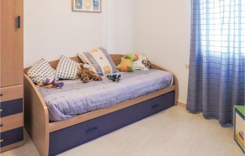 Three-bedroom Holiday Home In Mont-roig Del Camp