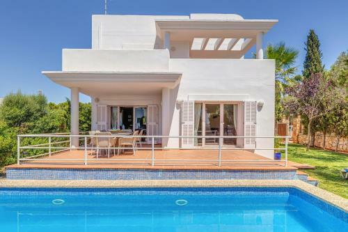 Villa Es Ratol�
