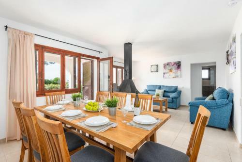 San Jaime Mediterraneo Villa Sleeps 8 With Pool