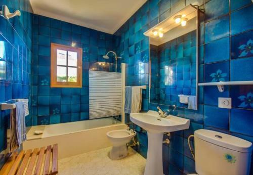 Playa de Muro Holiday Home Sleeps 6 With Air Con