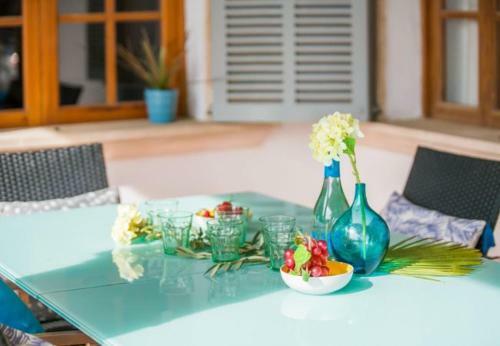 Playa de Muro Holiday Home Sleeps 6 With Air Con