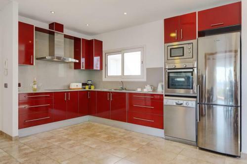 Binibequer Vell Villa Sleeps 6 With Pool Air Con And Wifi