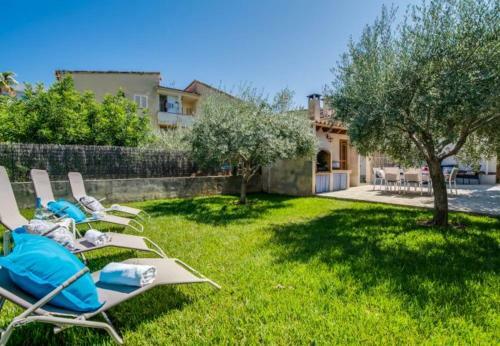 Playa de Muro Villa Sleeps 8 With Air Con