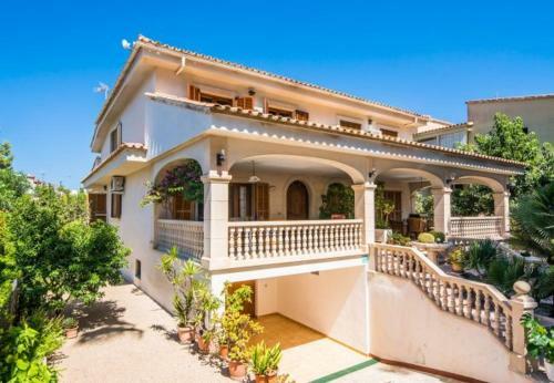 Playa de Muro Villa Sleeps 8 With Air Con