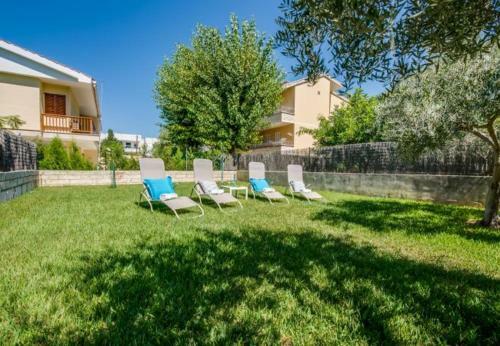 Playa de Muro Villa Sleeps 8 With Air Con
