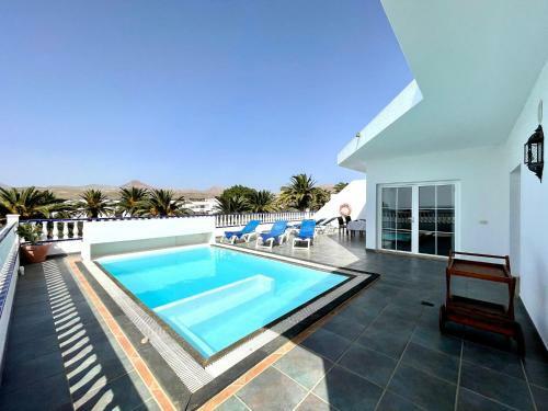 Villa Con Piscina Privada Y Terraza En Lanzarote