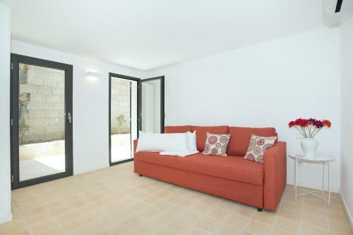 Mediterranean Villa Estrella de Mar Next To The Sea