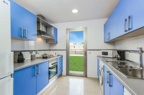 Cala En Bosch Villa Sleeps 8 With Pool Air Con And Wifi