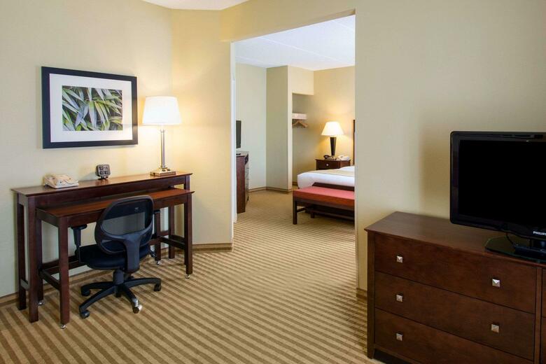 Hotel Comfort Suites Universal Studios Area